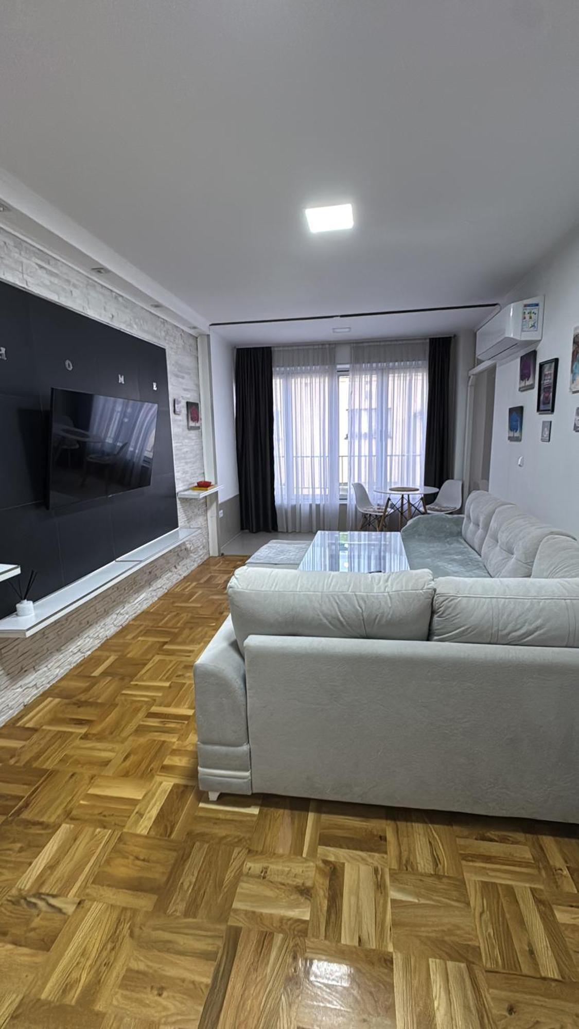 Sara Center Guest house *