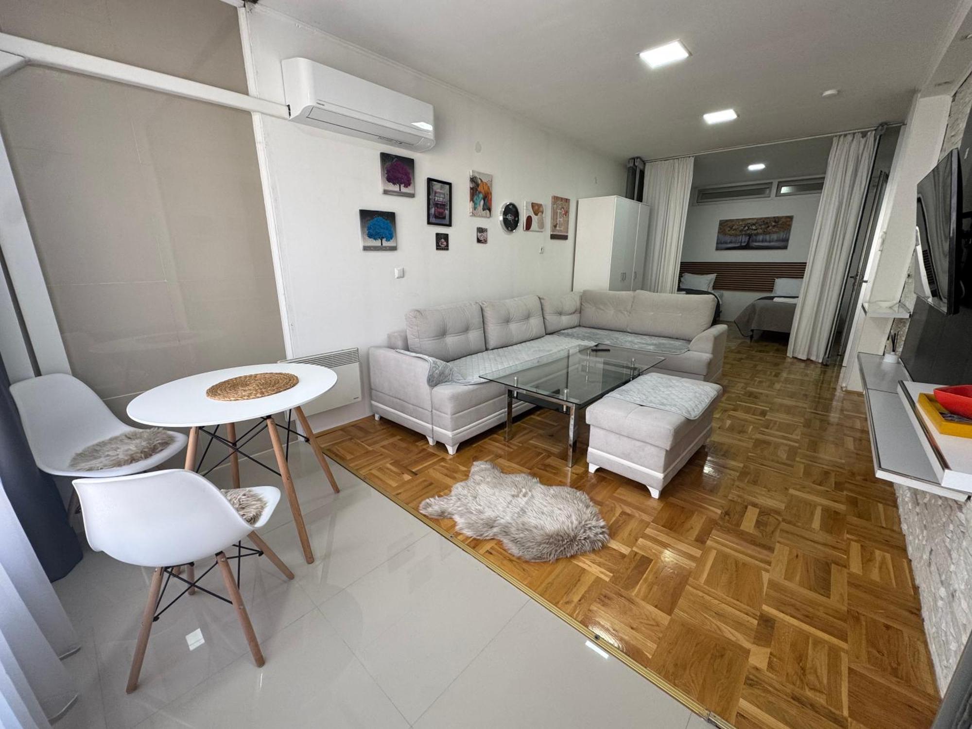 Sara Center Guest house